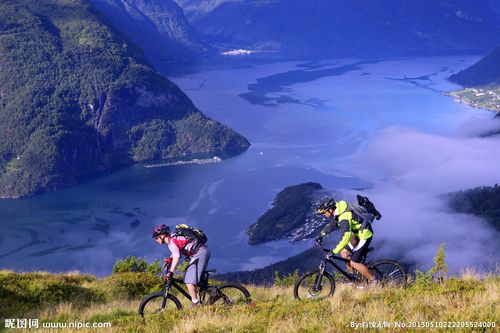 那不勒斯的 那不勒斯的